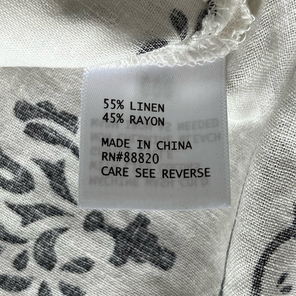 Anne Carson Linen Blend Sleeveless Blouse Size Medium White/Black Print Coastal - Picture 10 of 12